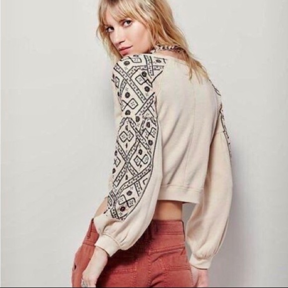 FREE PEOPLE Senorita Embroidered Puff Sleeve V-Neck Sweatshirt - Picture 2 of 11